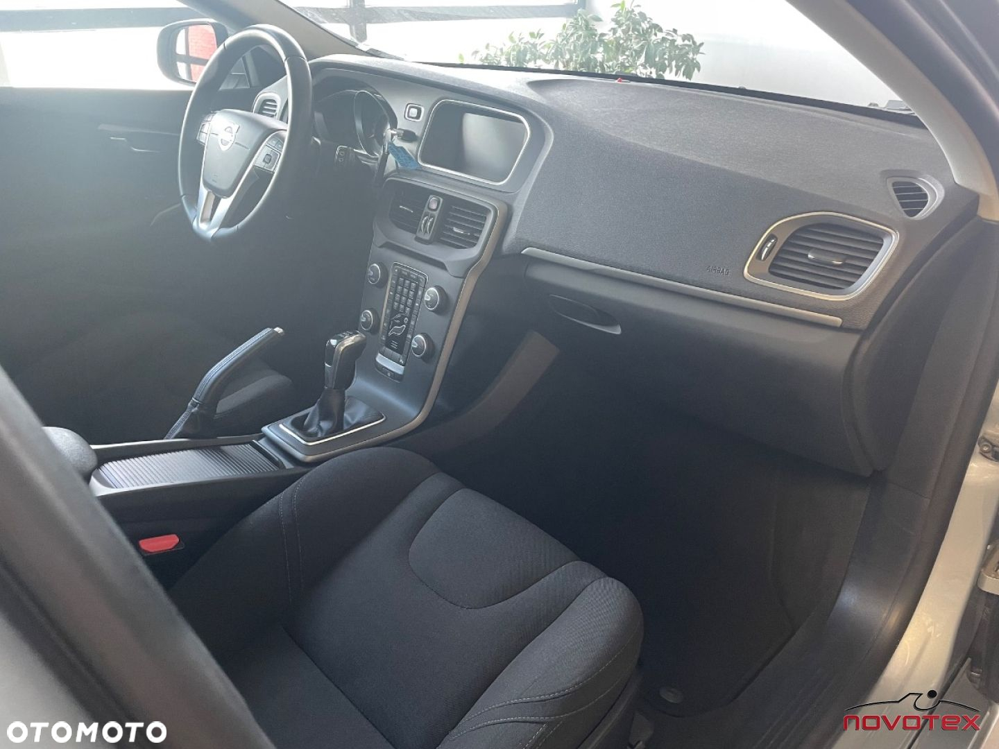 Volvo V40 D3 Summum - 12