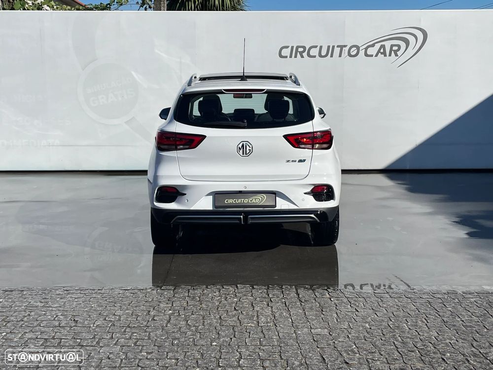 MG ZS Maximal Luxury - 11