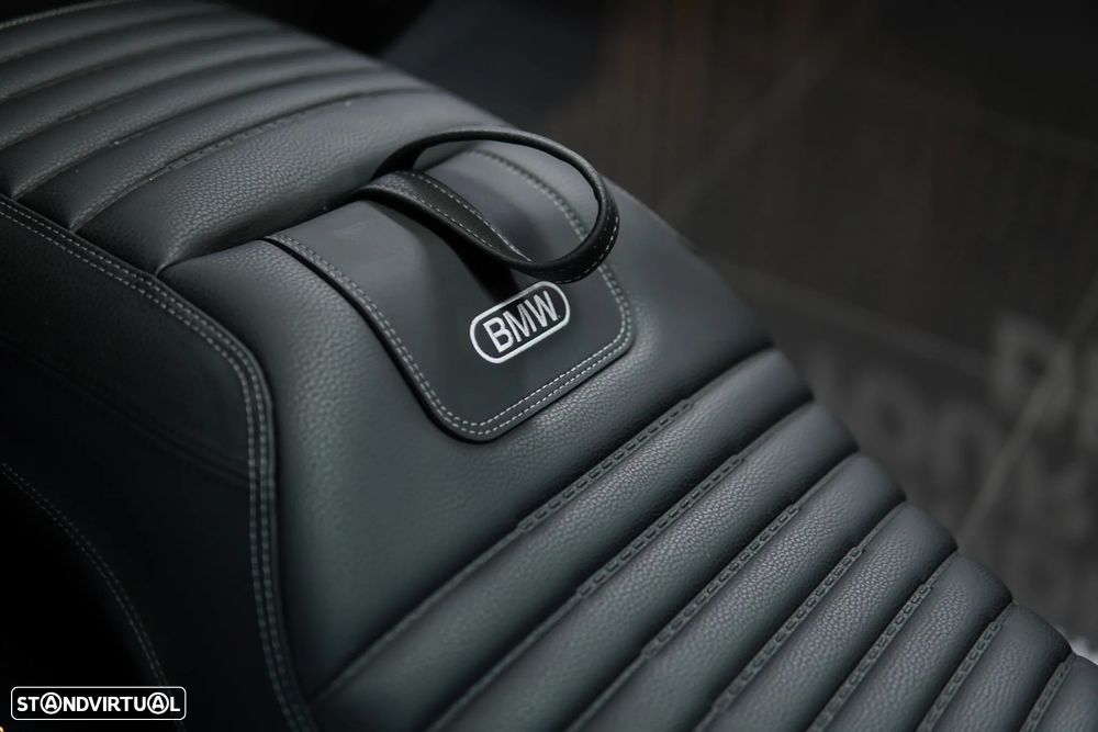 BMW R 18 Transcontinental Manhattan Metallic Matte - 19