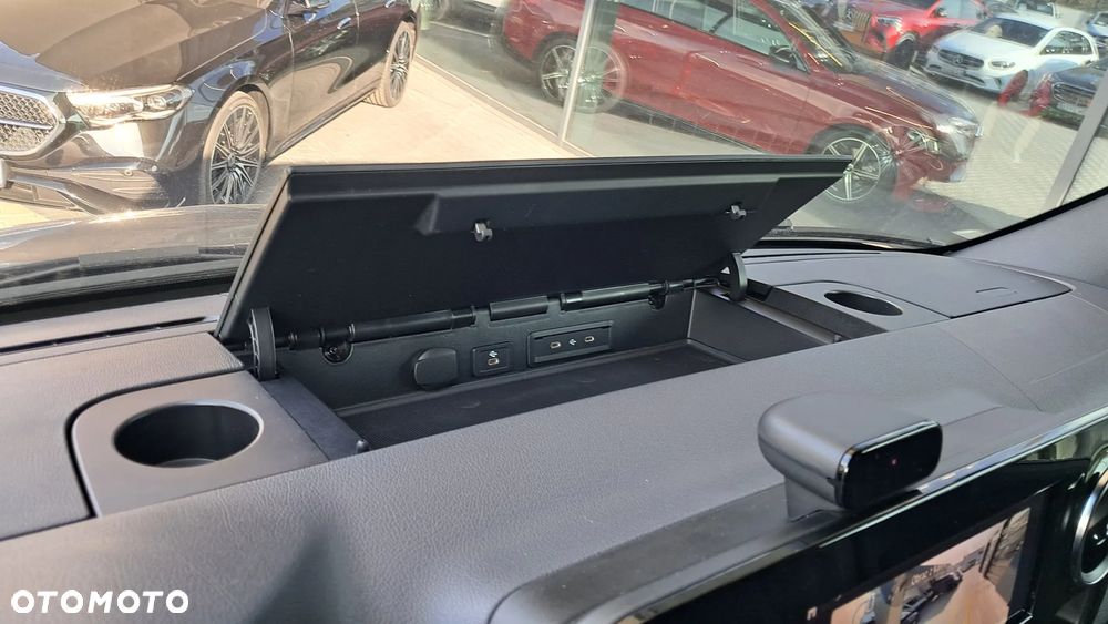 Mercedes-Benz Sprinter - 17