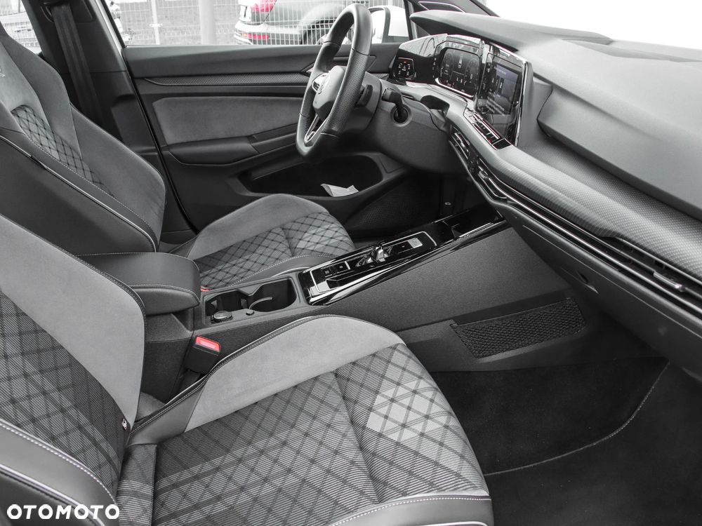 Volkswagen Golf Variant - 15