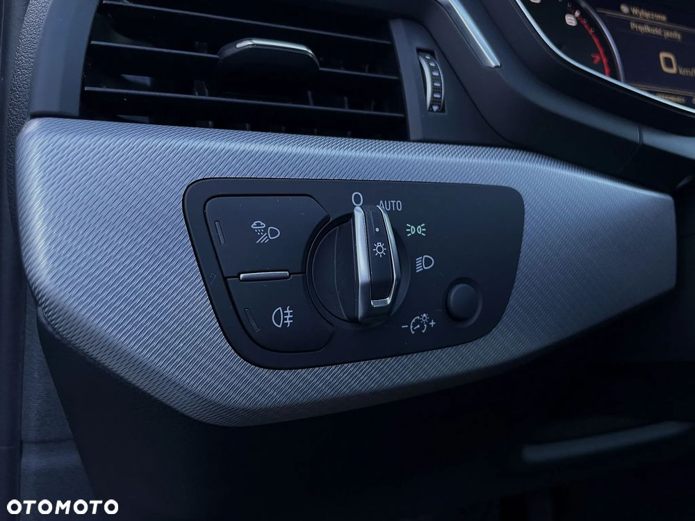 Audi A4 Avant 2.0 TFSI ultra S tronic design - 36