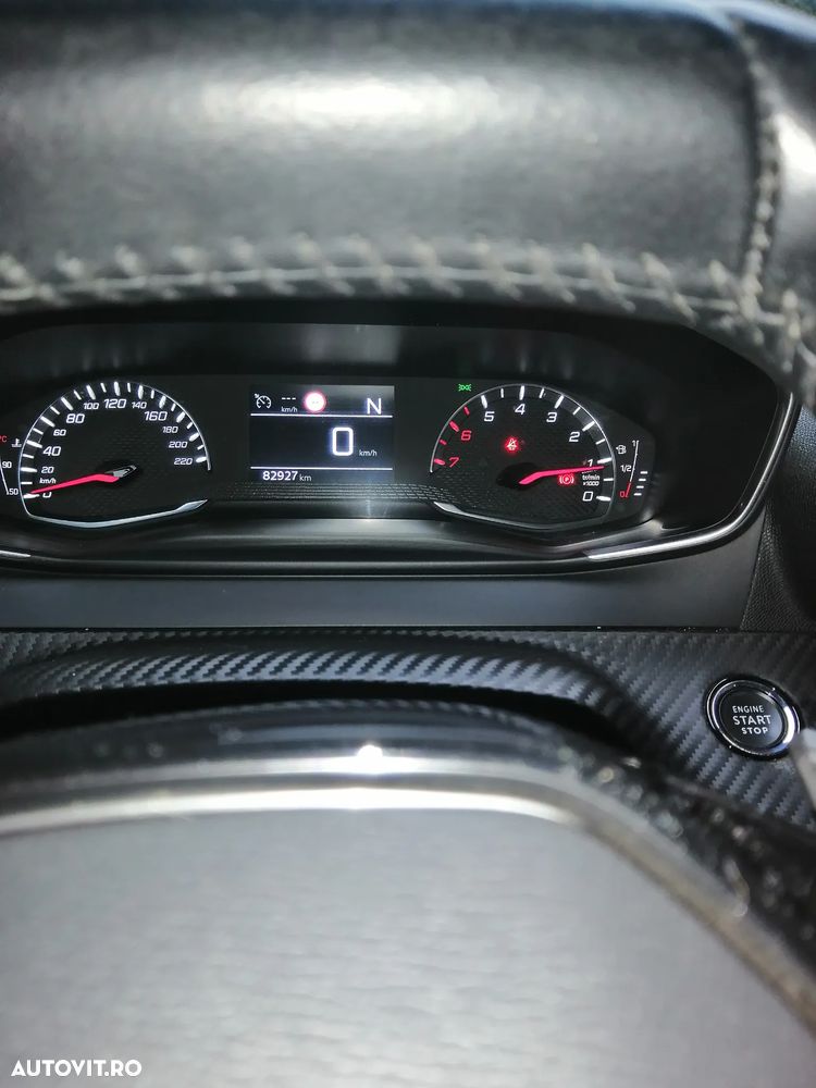 Peugeot 2008 1.2 L PureTech STT EAT8 Allure - 5