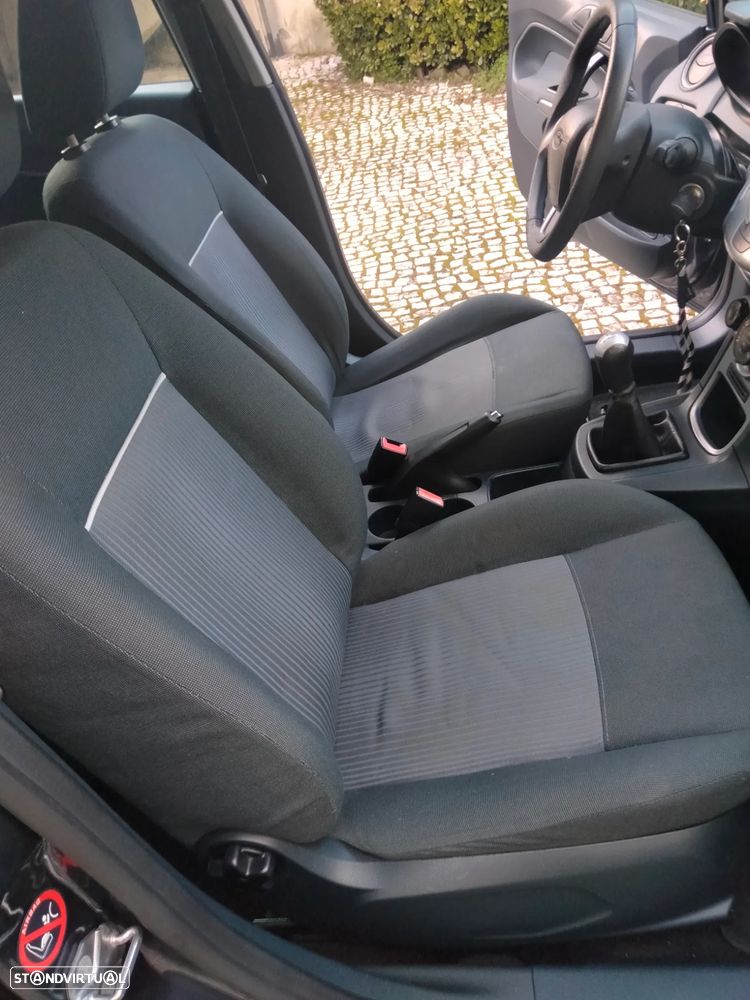 Ford Fiesta - 5