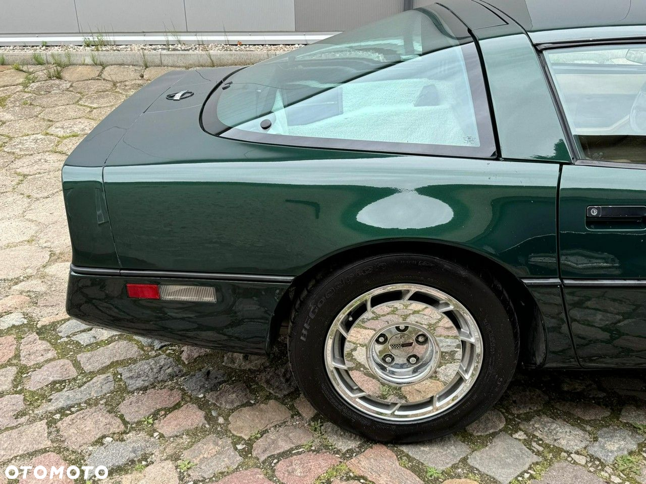 Chevrolet Corvette - 18