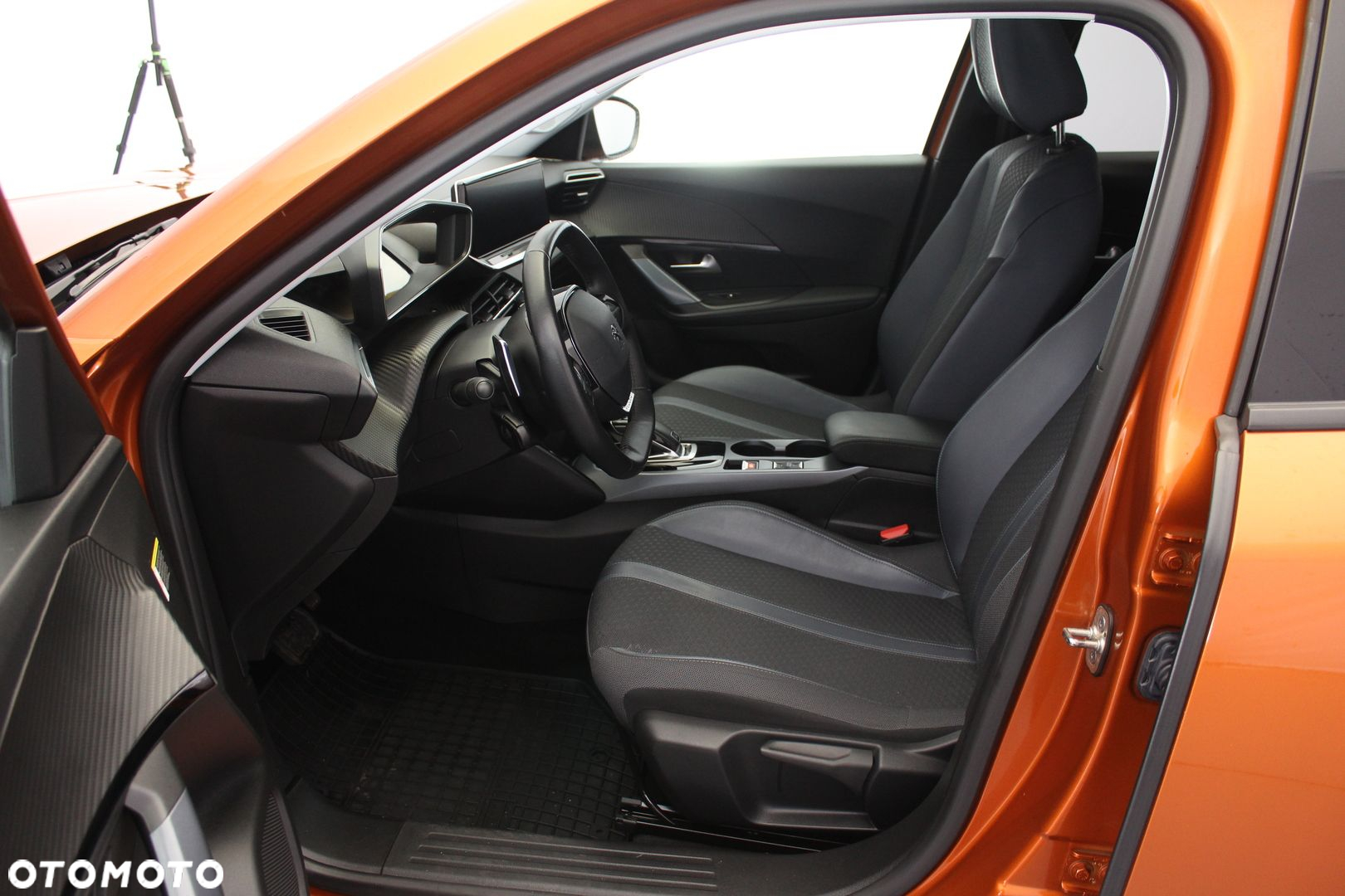 Peugeot 2008 1.2 PureTech Allure S&S EAT8 - 14