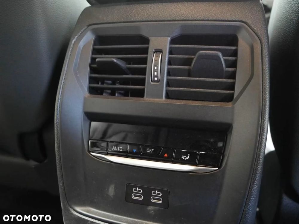 BMW M3 Competition xDrive sport - 25