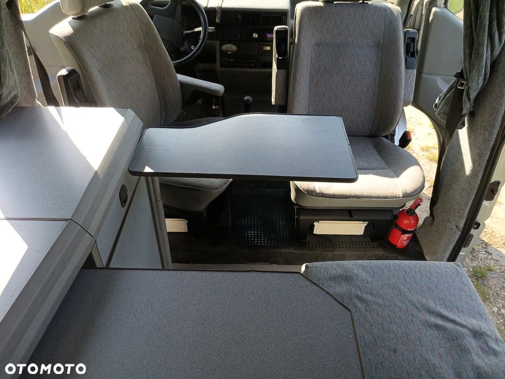 Volkswagen California - 12