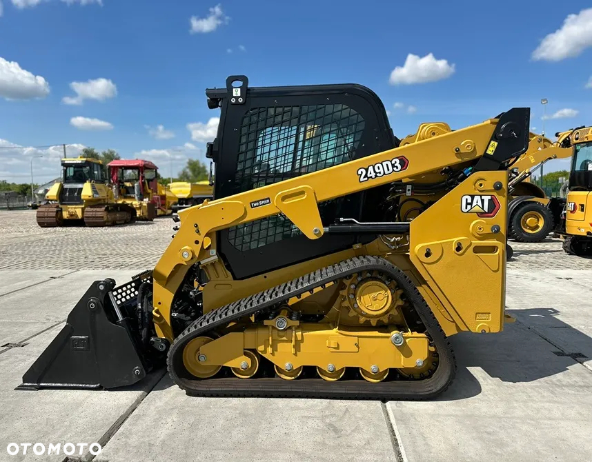 Caterpillar 249D3 - 10