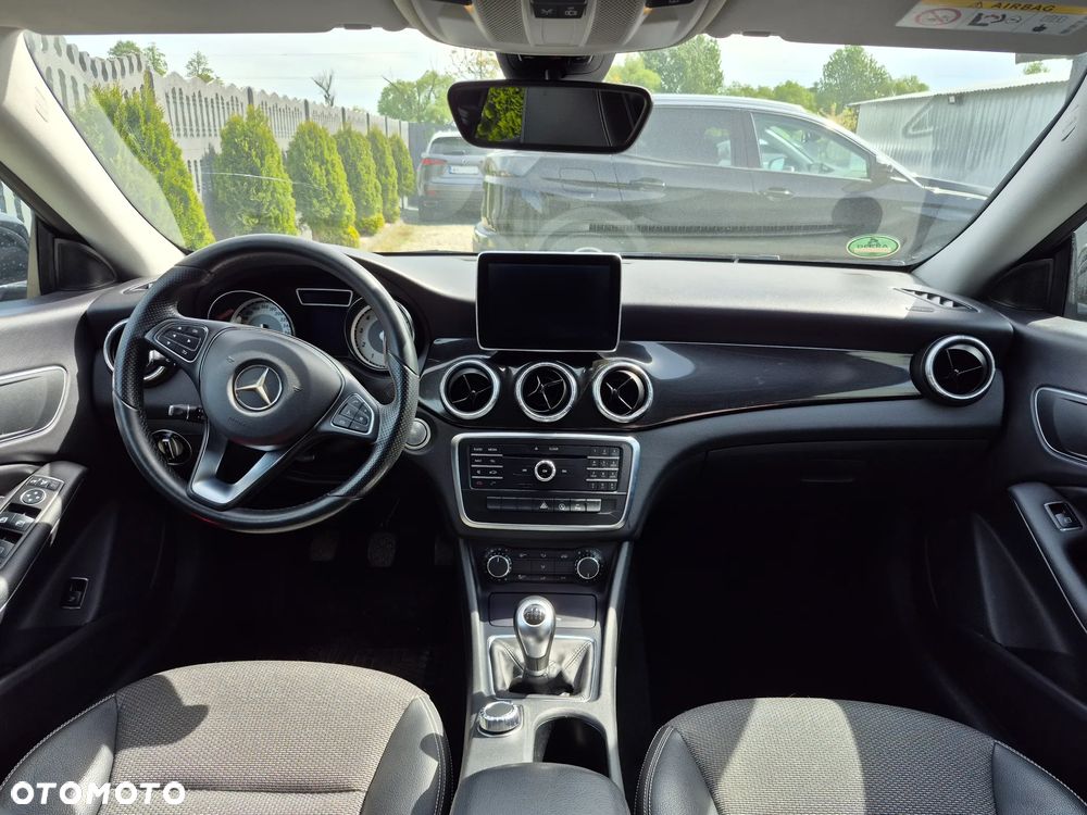 Mercedes-Benz CLA 200 - 8