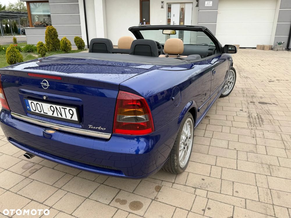 Opel Astra 2.0 T - 11
