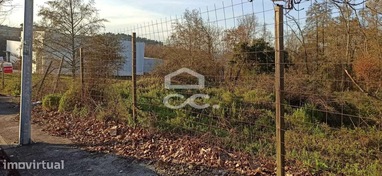 Terreno Industrial em Candoso Santiago - Guimarães - Grande imagem: 3/4