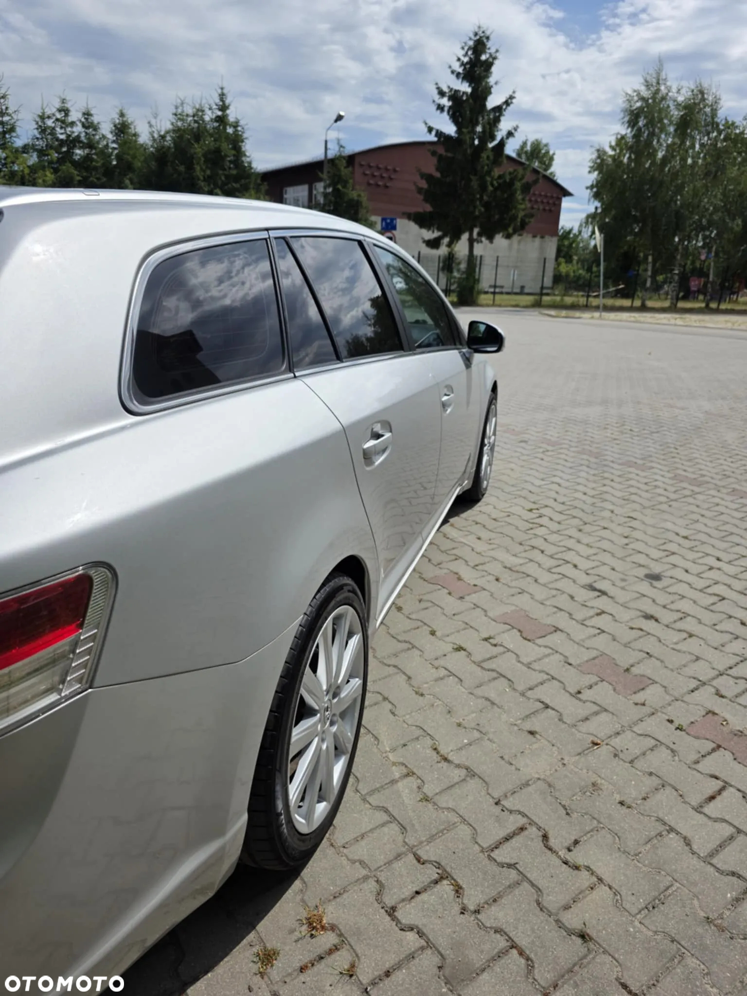 Toyota Avensis - 14