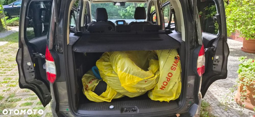 Ford Tourneo Courier - 17