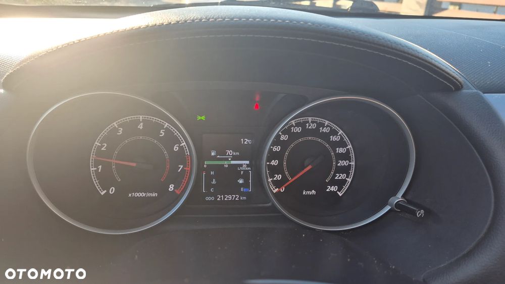 Mitsubishi Outlander 2.0 Intense 2WD EU5 - 9