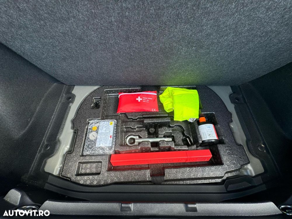 Toyota Corolla 1.8 HSD Dynamic - 36