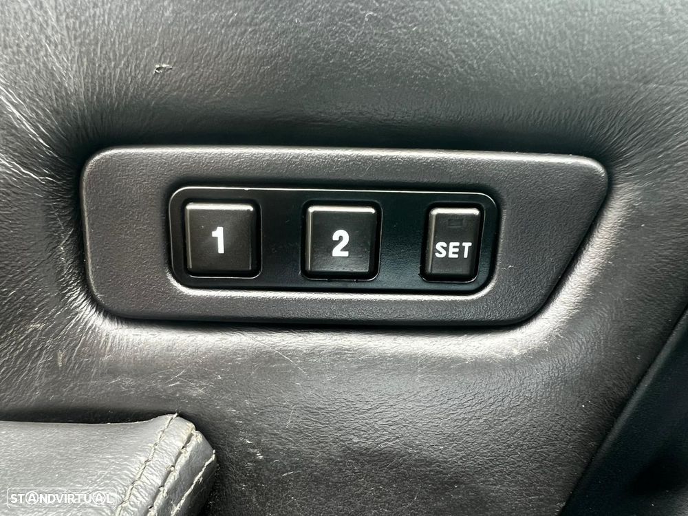 Jeep Grand Cherokee - 39