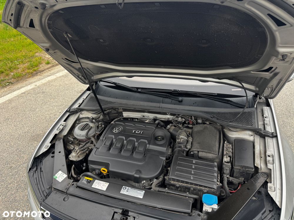 Volkswagen Passat 2.0 TDI BMT Highline DSG - 11