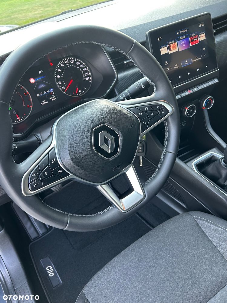 Renault Clio - 27