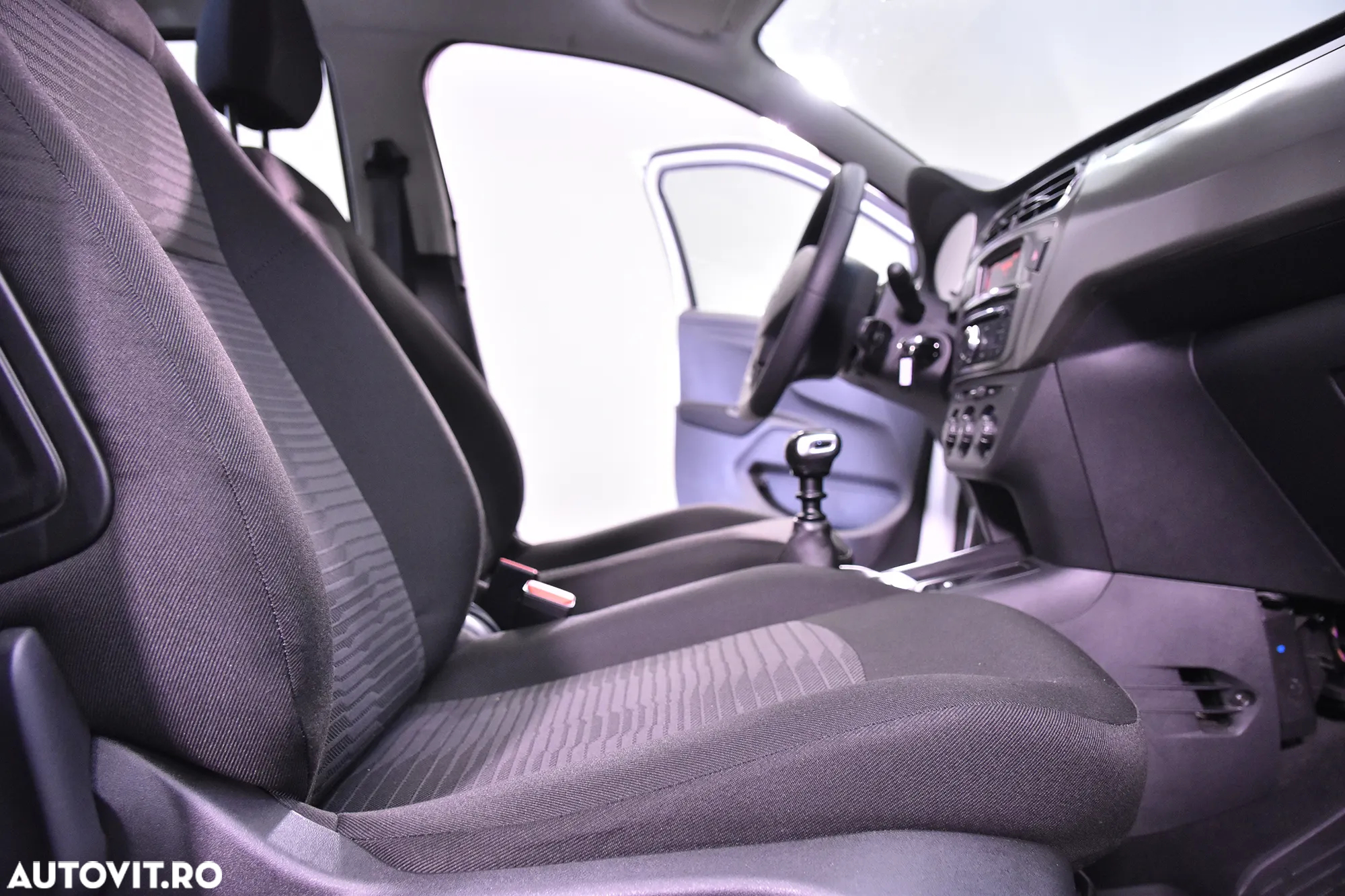 Peugeot 301 - 11
