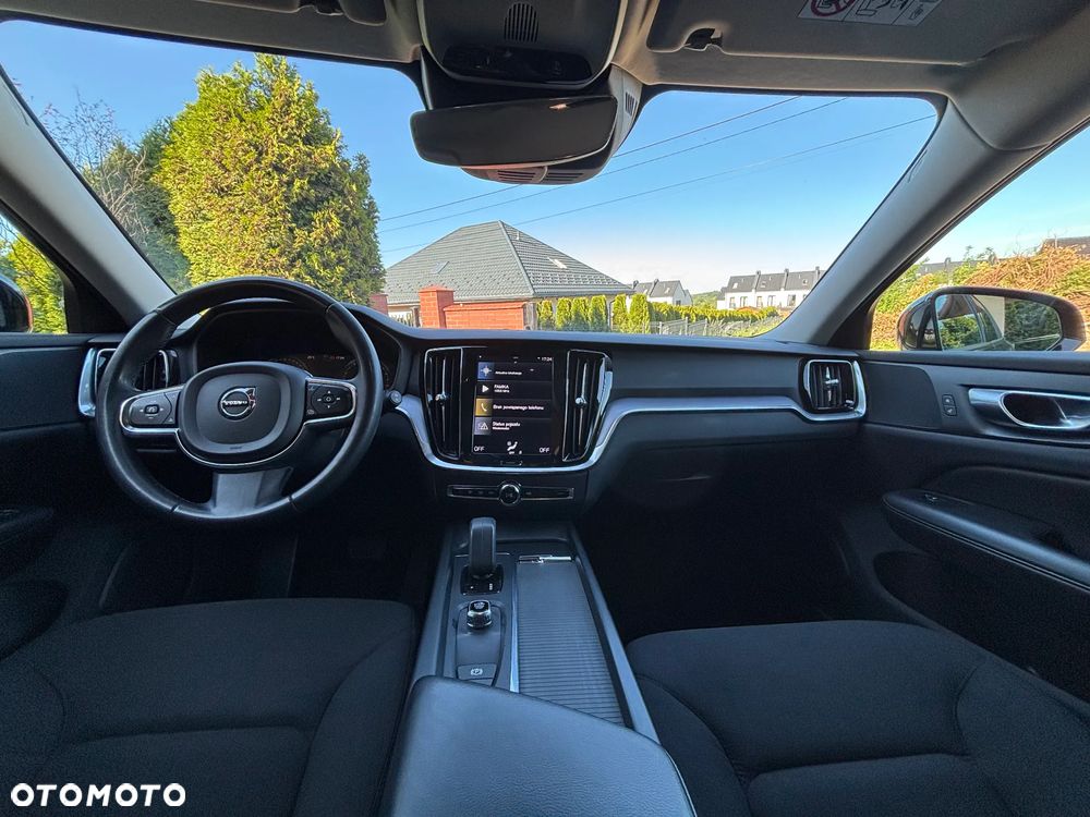 Volvo V60 B3 B DKG Momentum Pro - 18