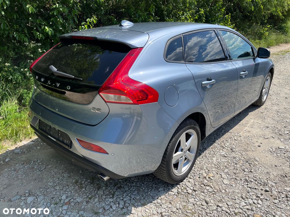 Volvo V40 D2 Kinetic - 9