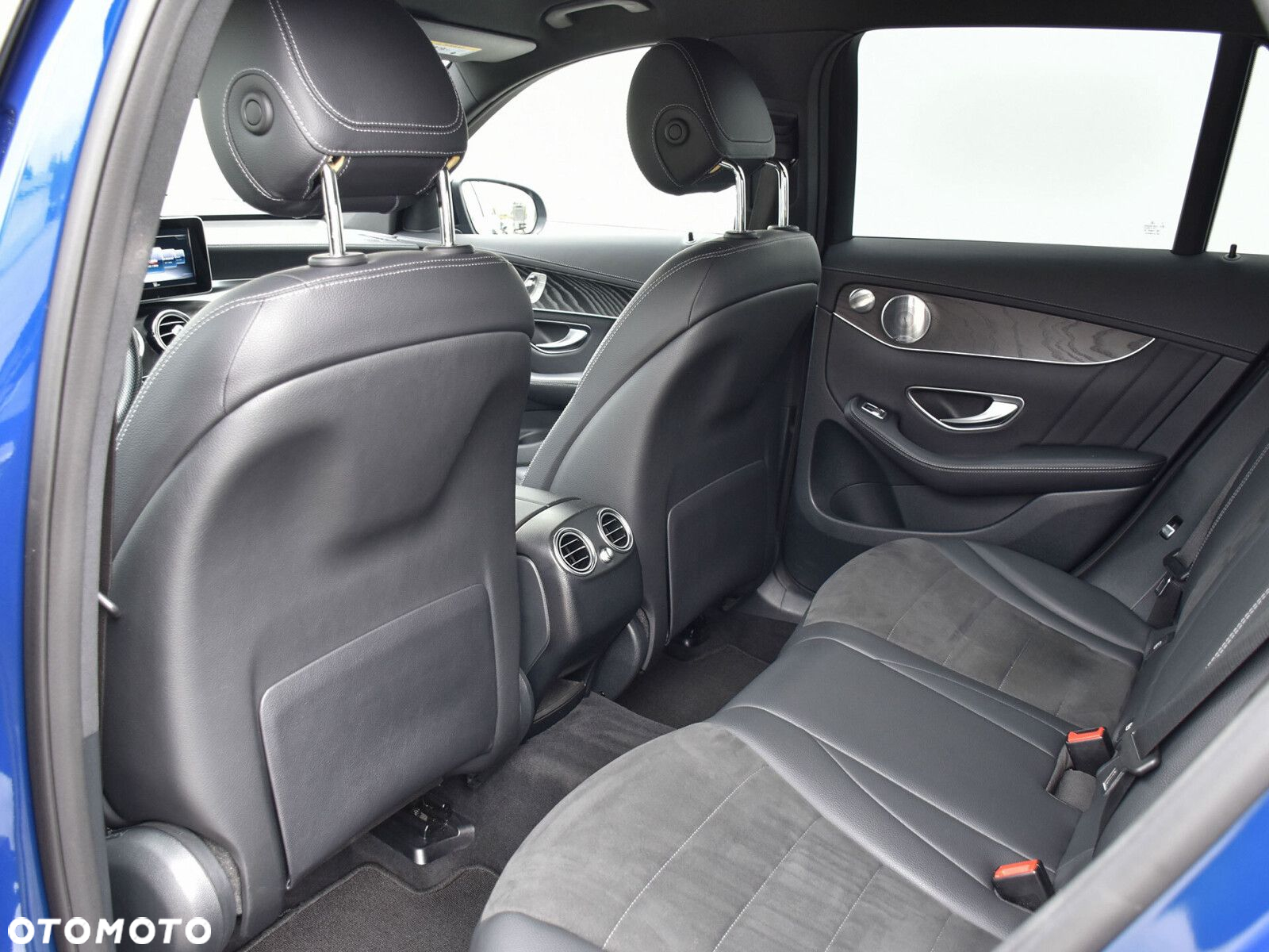 Mercedes-Benz GLC - 22