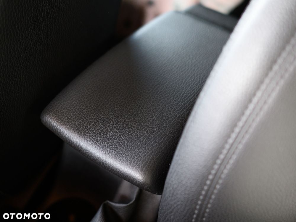 Opel Astra 1.6 SIDI Turbo ecoFLEX Start/Stop Innovation - 19