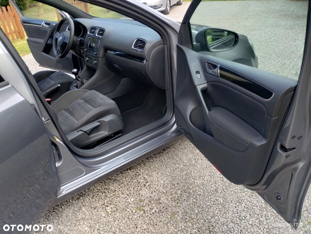 Volkswagen Golf - 31