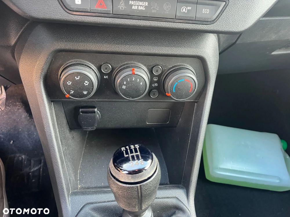 Dacia Sandero 1.0 TCe Essential - 9
