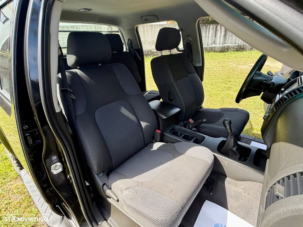 Nissan Navara 2.5 dCi CD XE Comfort - 15