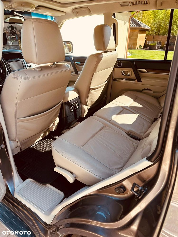 Mitsubishi Pajero 3.2 DID Elegance - 6