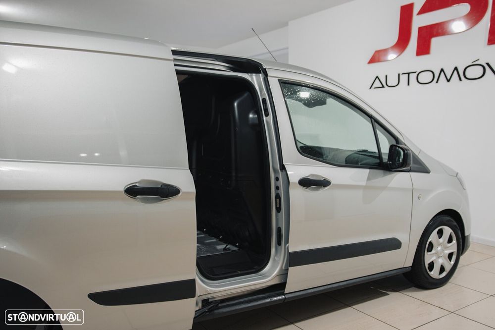 Ford Transit Courier - 9