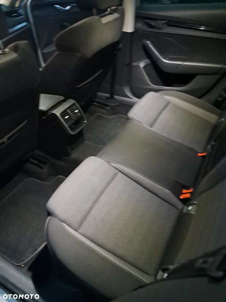 Skoda Octavia 2.0 TDI SCR Ambition DSG - 12