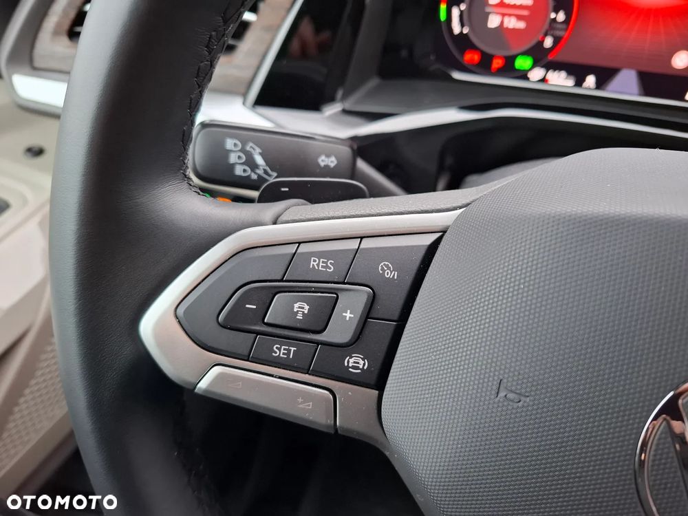 Volkswagen Multivan - 19