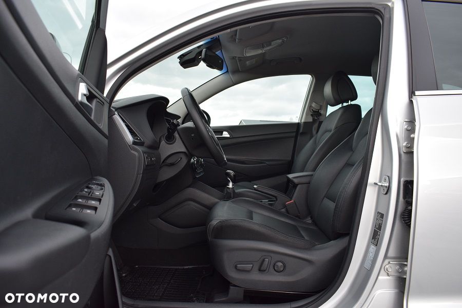 Hyundai Tucson 1.7 CRDI BlueDrive GO 2WD - 6