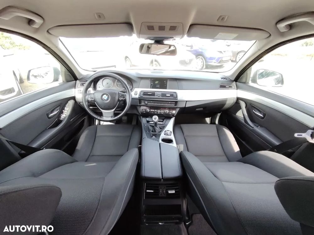 BMW Seria 5 520d Touring - 6