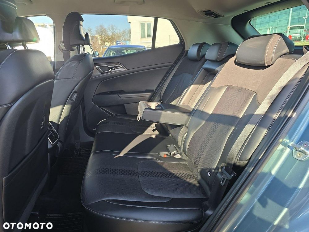 Kia Sportage 1.6 T-GDI HEV Business Line 4WD - 16