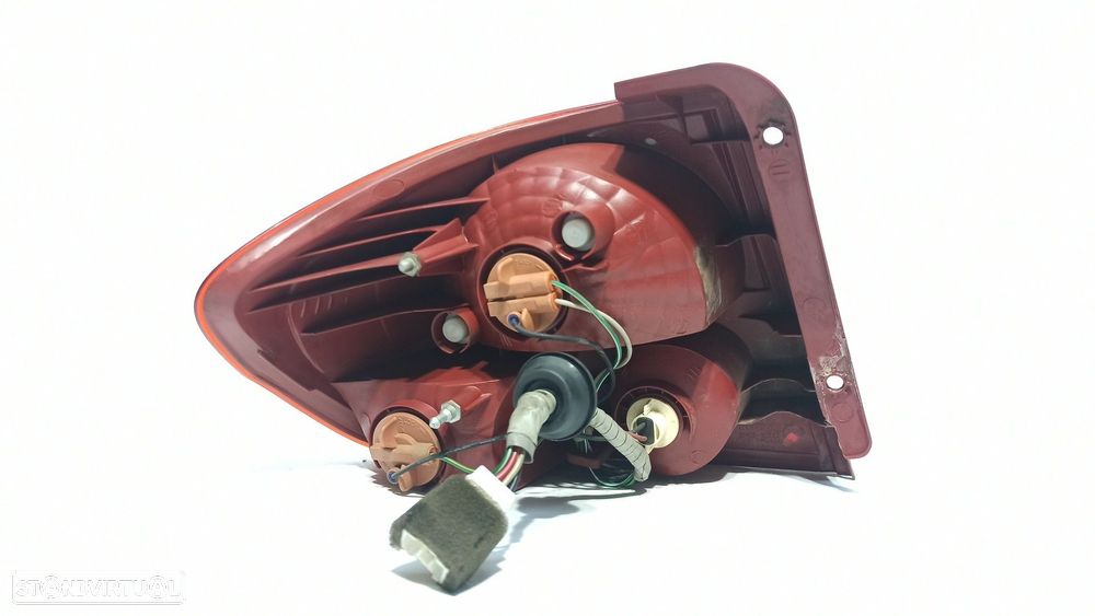 FAROLIM TRASEIRO DIREITO HYUNDAI GETZ (TB) 1.1 BáSICO - 2