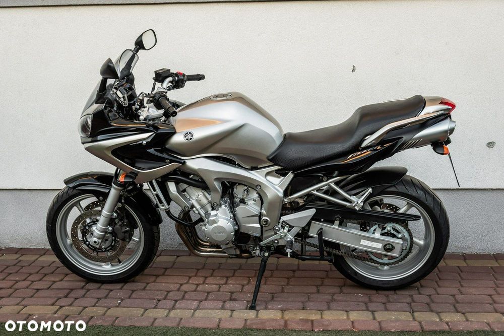 Yamaha FZ - 6