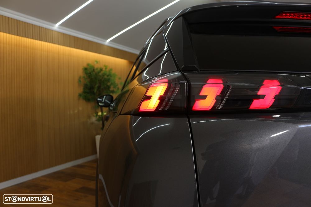 Peugeot 2008 1.5 BlueHDi Allure Pack - 51