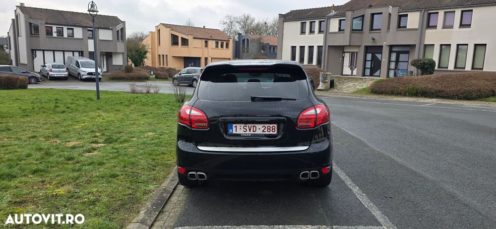 Porsche Cayenne Platinum Edition - 5