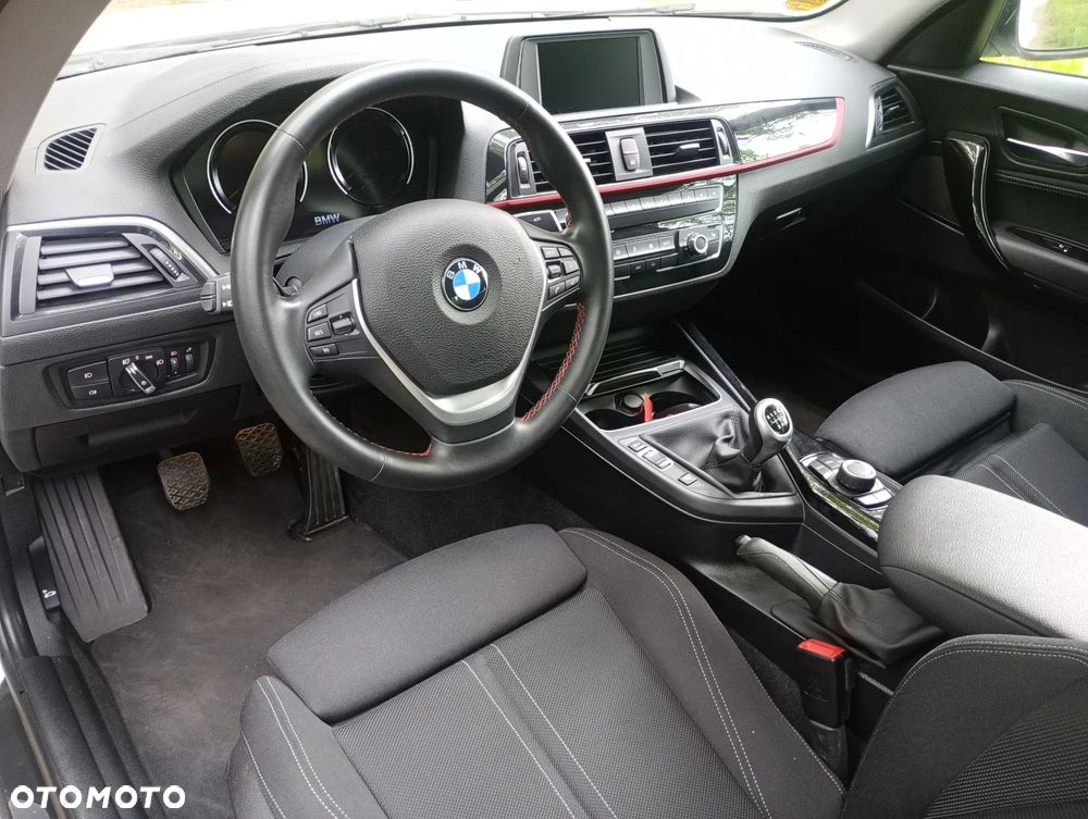 BMW Seria 2 218i Sport Line - 26