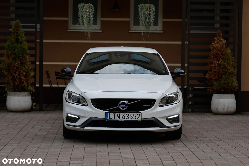 Volvo S60 D3 Drive-E R-Design Momentum - 2