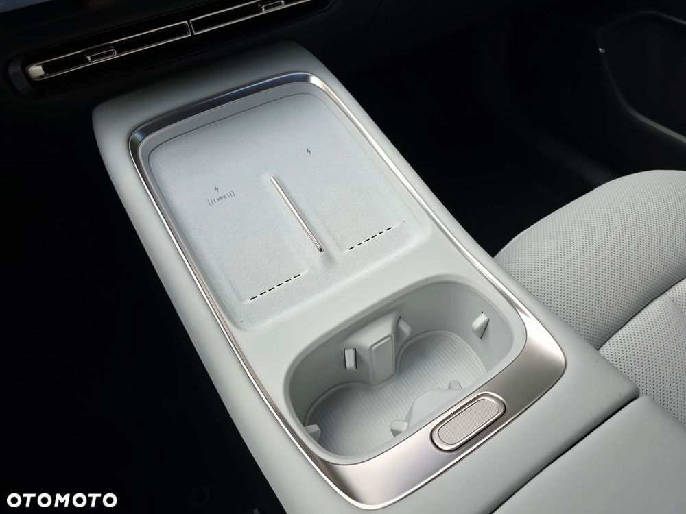 XPeng P7+ 74.9 kWh RWD Long Rage Pro - 16