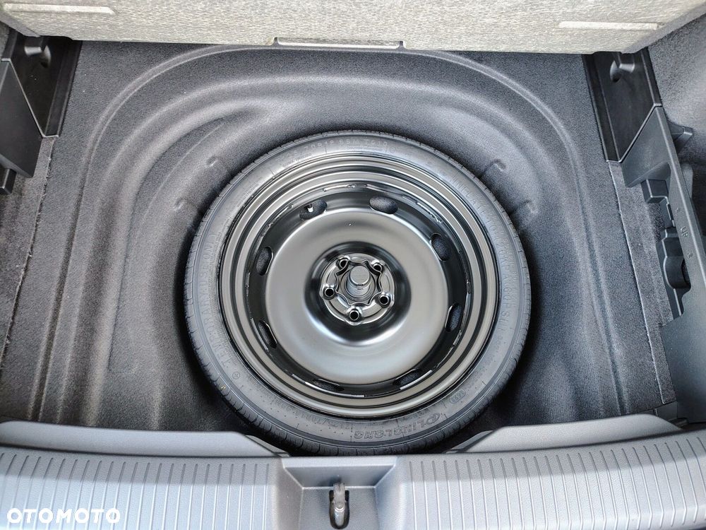 Volkswagen Golf Variant - 11