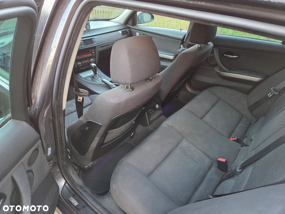 BMW Seria 3 320d DPF - 8