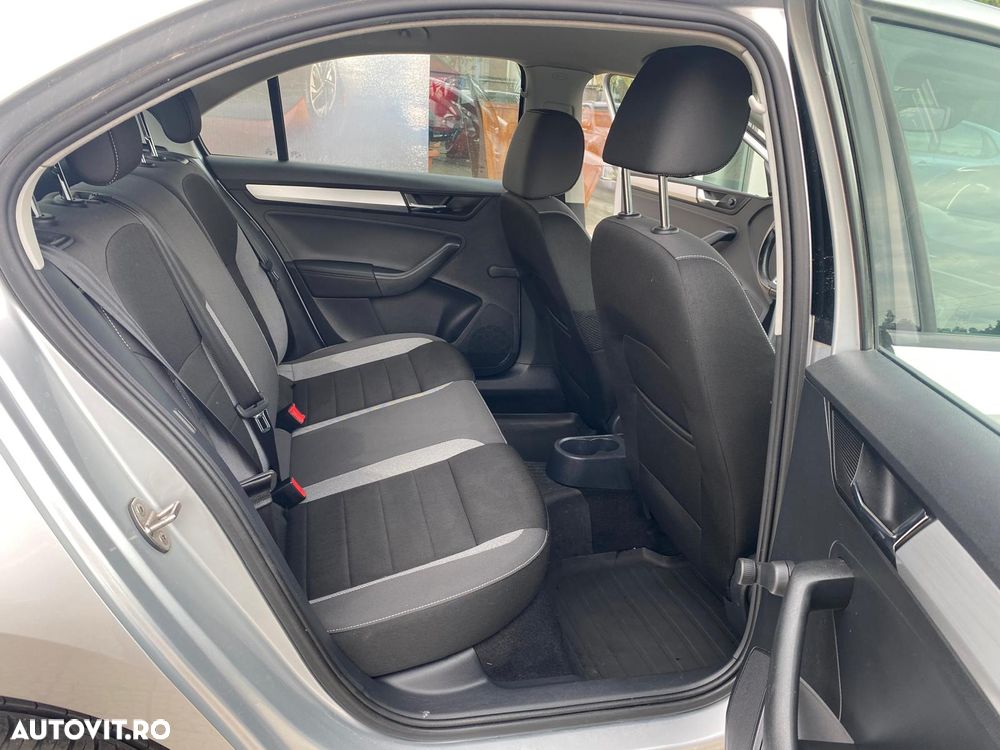 Skoda RAPID 1.6 TDI Style - 13