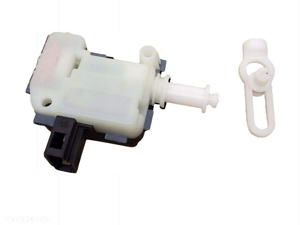 SIŁOWNIK ZAMKA KLAPY BAGAŻNIKA - AUDI A2 / A4 B6 B7 - 2000 - - 2