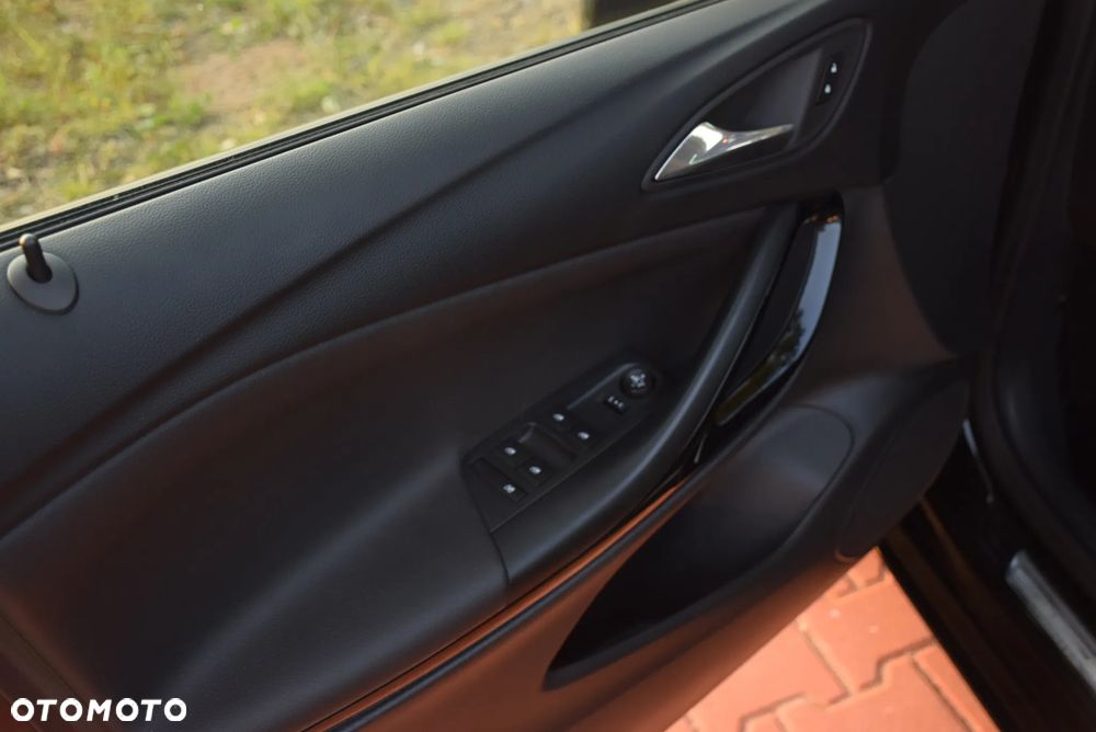 Opel Astra 1.4 Turbo Innovation - 29